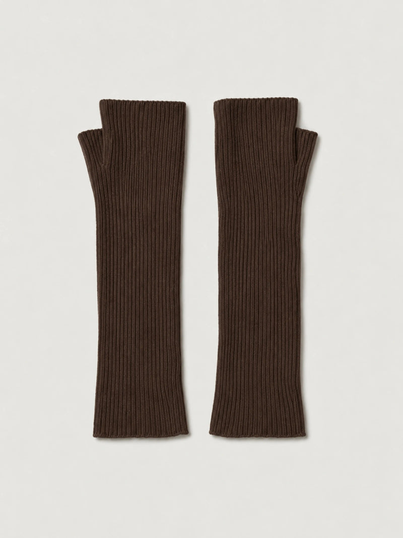 Vista frontale guanti lunghi senza dita a coste verticali marroni