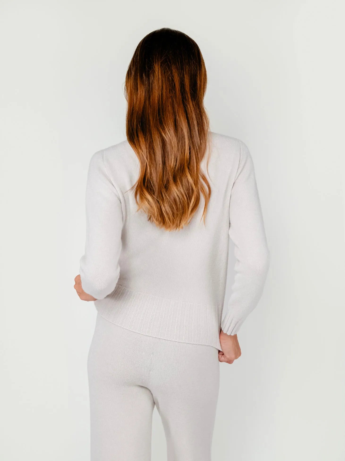 IWO TURTLENECK SWEATER | CREAM