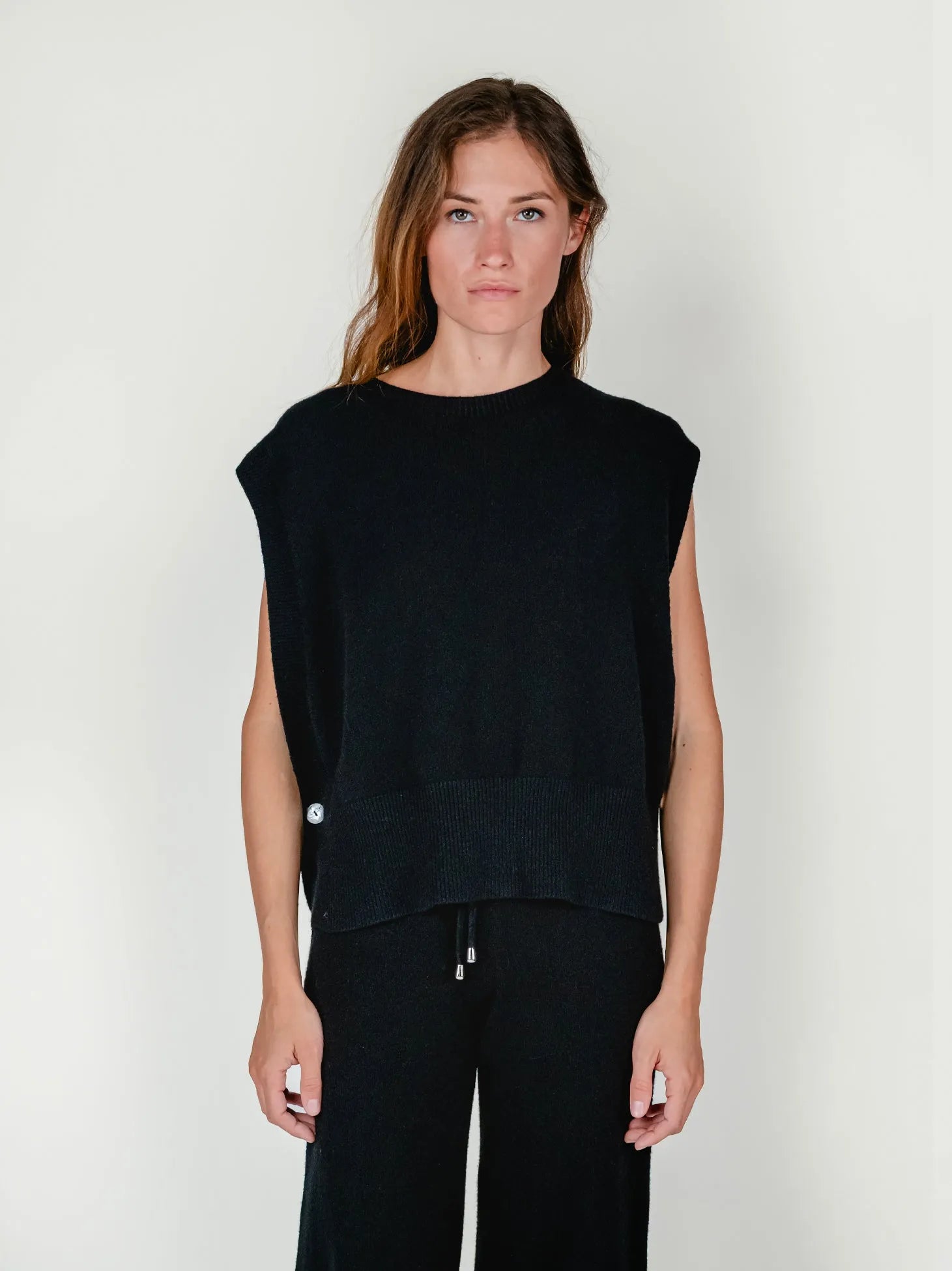 GIO VEST | LICORICE