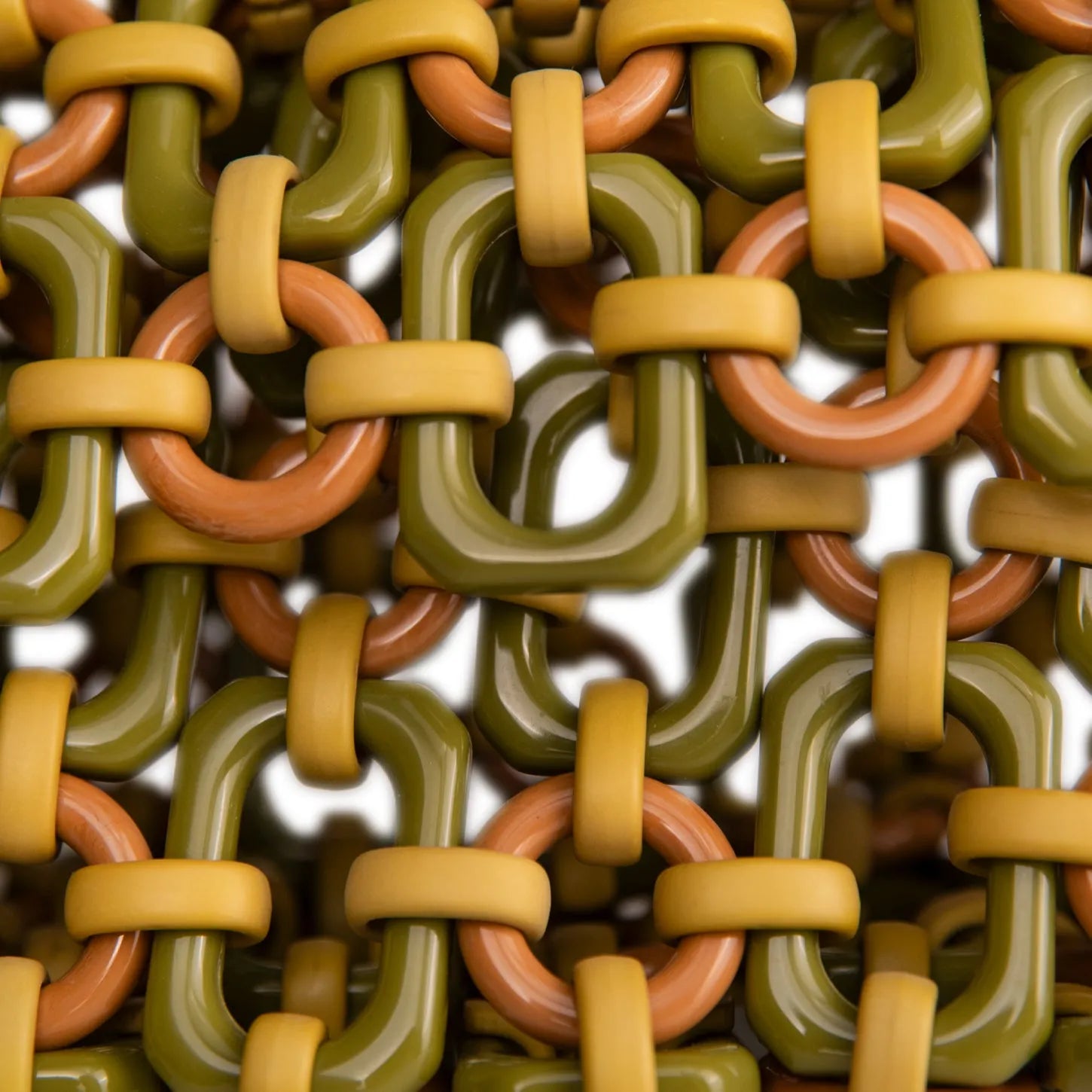 dettaglio borsa a mano in resina pistacchio multicolore