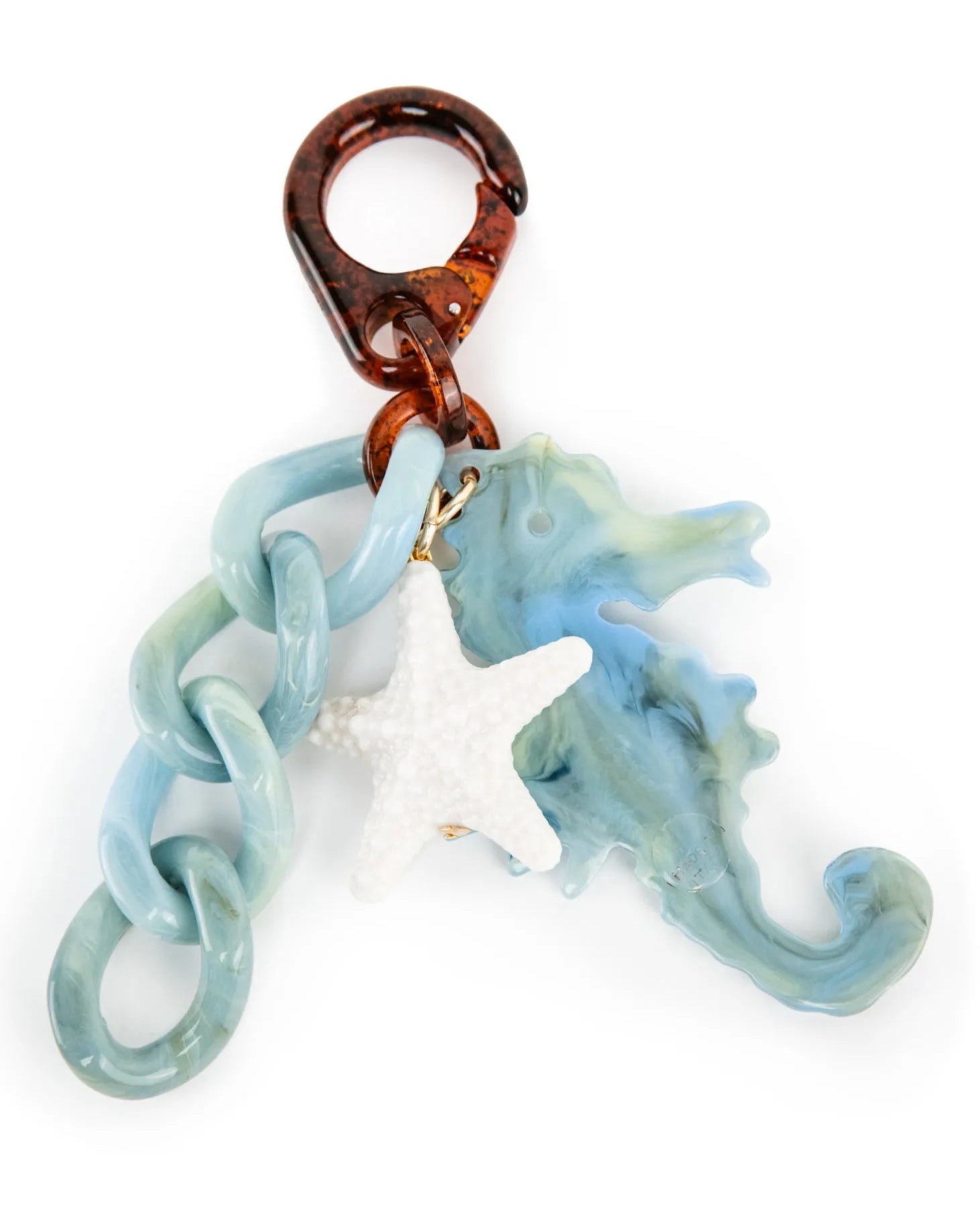 vista superiore portachiavi in resina catena e cavalluccio marino azzurro marmorizzato, stella marina bianca e moschettone marrone CHARM - BiMOR