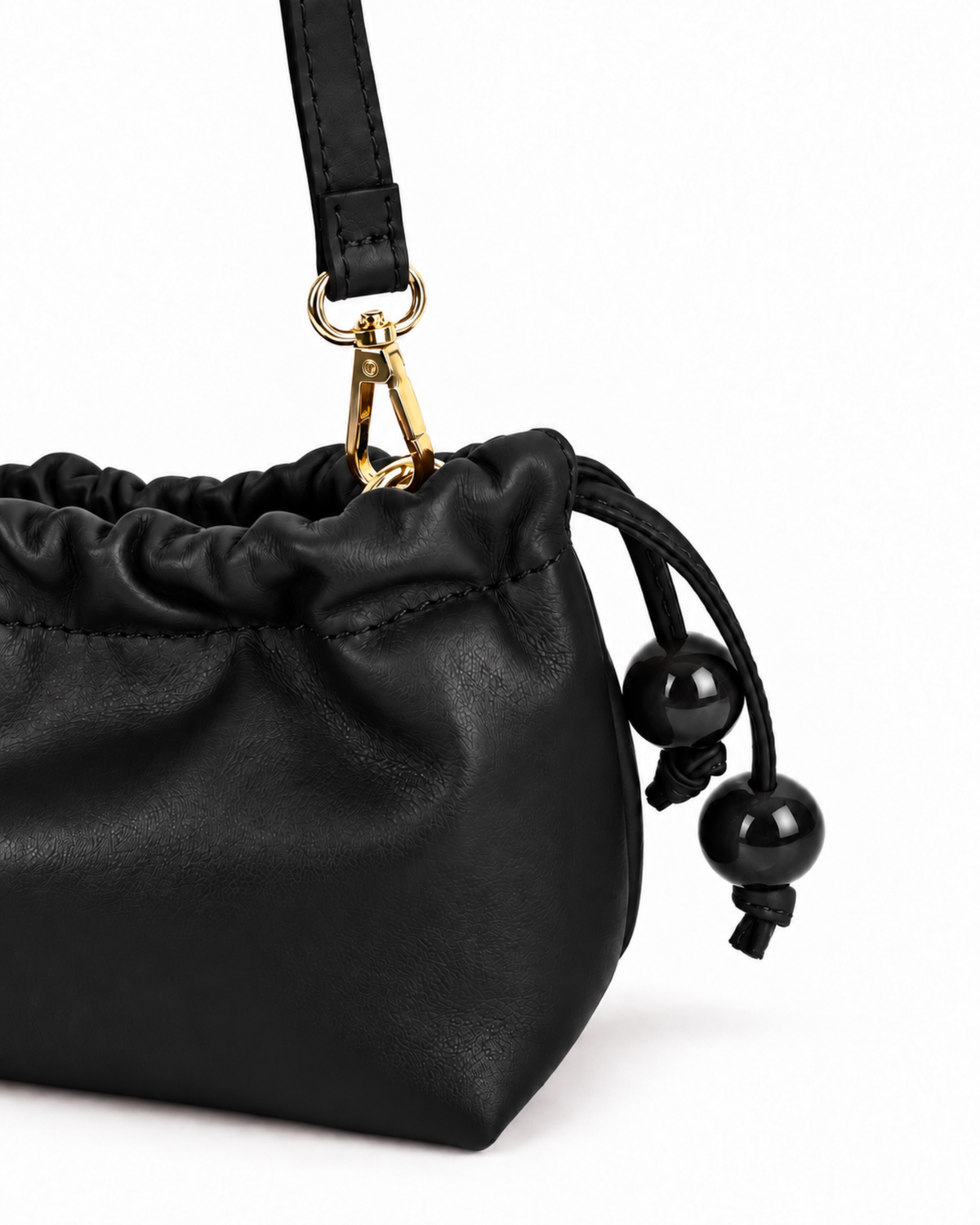 BONBON | TOTAL BLACK