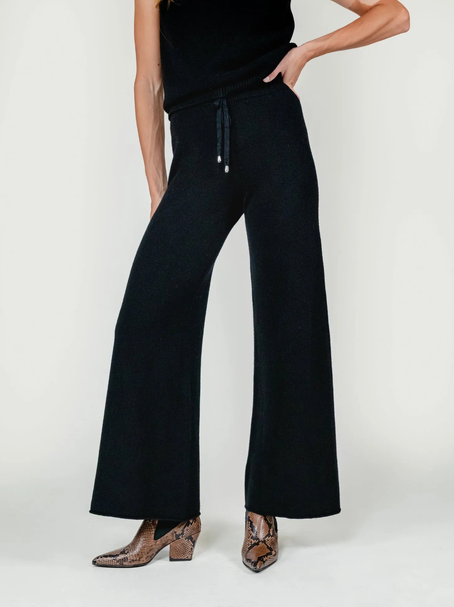 NINA PANTS | LICORICE