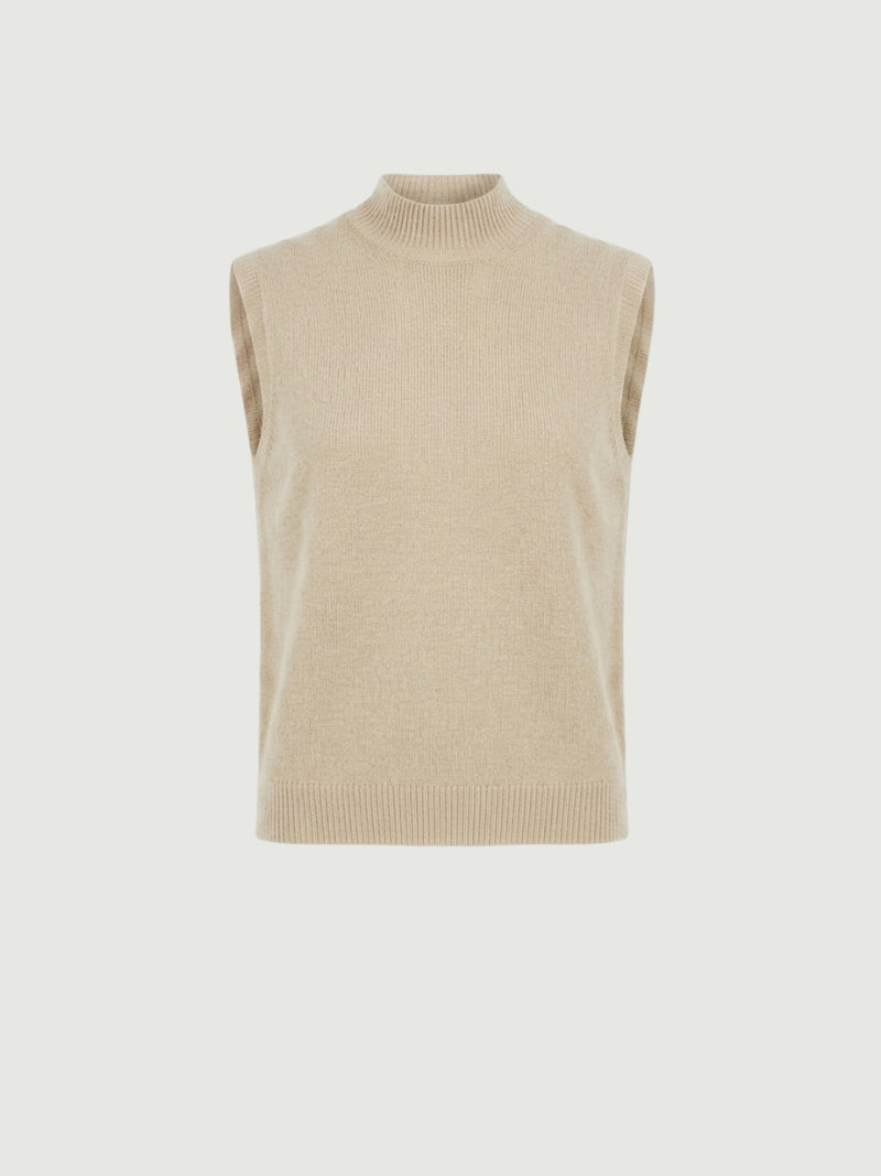 Vista frontale gilet smanicato con collo a lupetto beige
