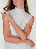 Load image into Gallery viewer, GIULS VEST | CREAM
