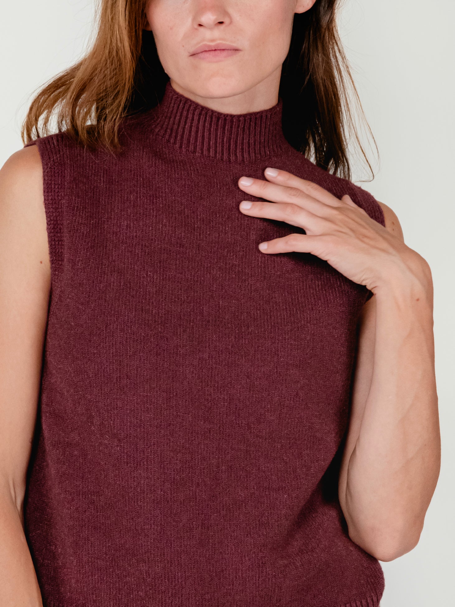 GIULS VEST | CHERRY