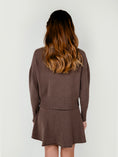 Load image into Gallery viewer, CRIS SWEATER | MOCHA
