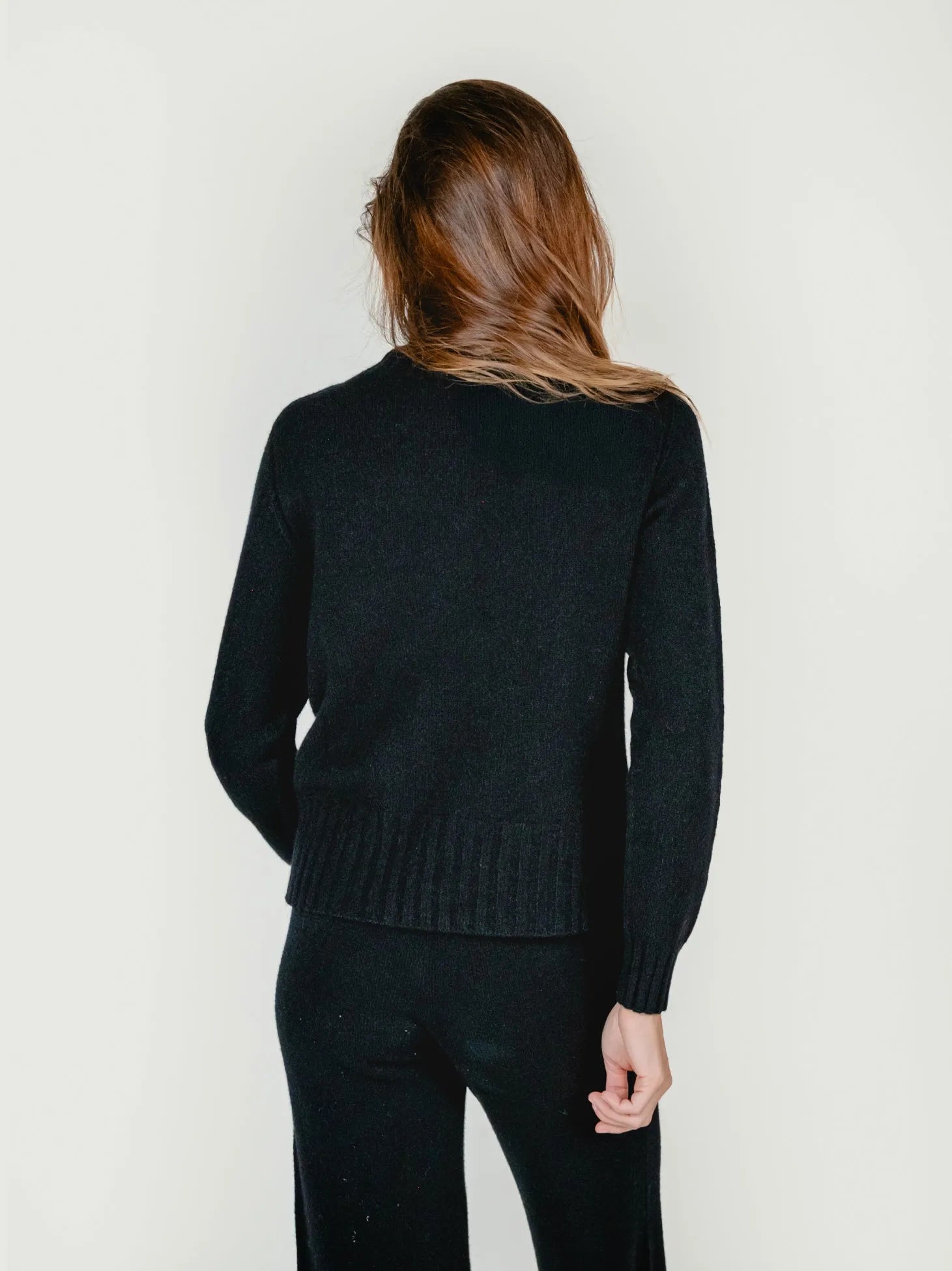 IWO TURTLENECK SWEATER | BLUEBERRY