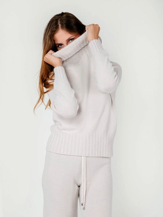 IWO TURTLENECK SWEATER | CREAM