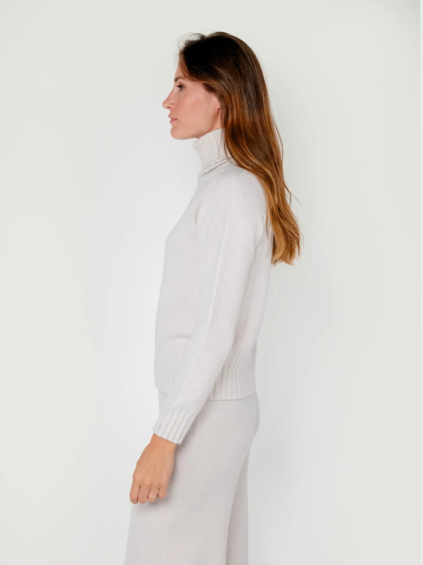 IWO TURTLENECK SWEATER | CREAM