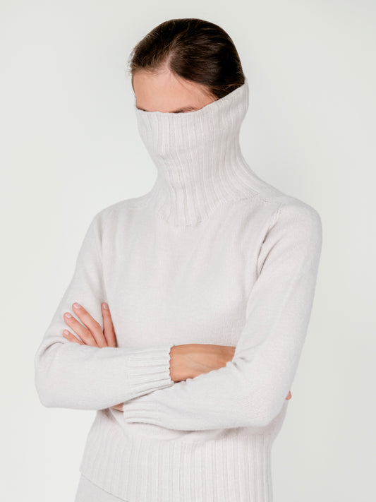 IWO TURTLENECK SWEATER | CREAM