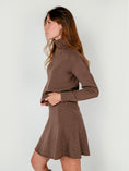 Load image into Gallery viewer, IWO TURTLENECK SWEATER | MOCHA
