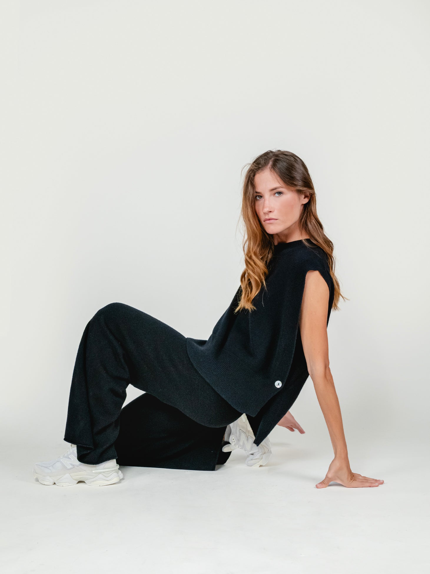 GIO VEST | LICORICE
