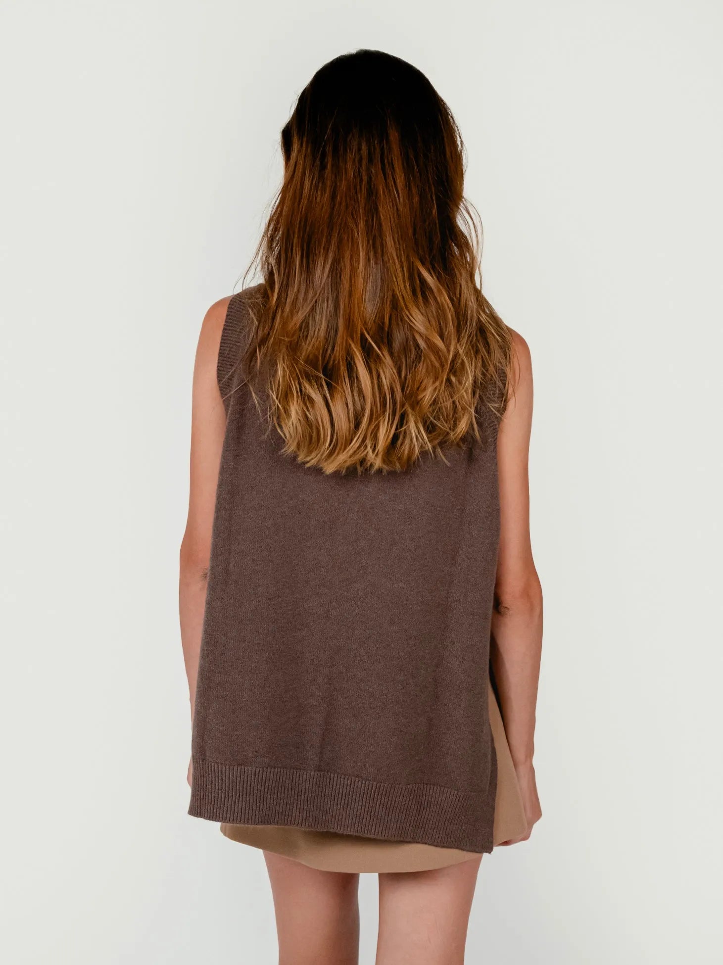 C-18 VEST| MOCHA