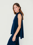 Carica l'immagine nel visualizzatore della galleria, GILET C-18  | BLUEBERRY
