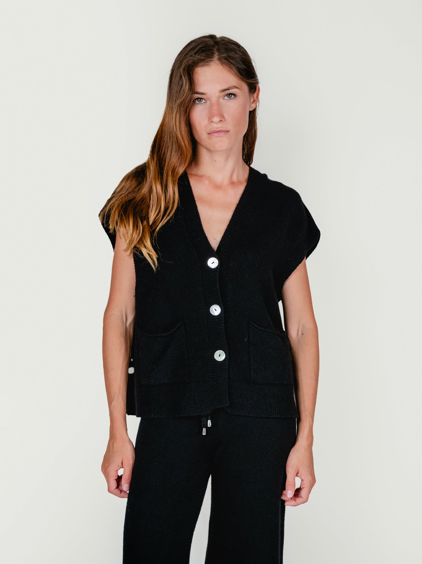 SBETS VEST | LICORICE