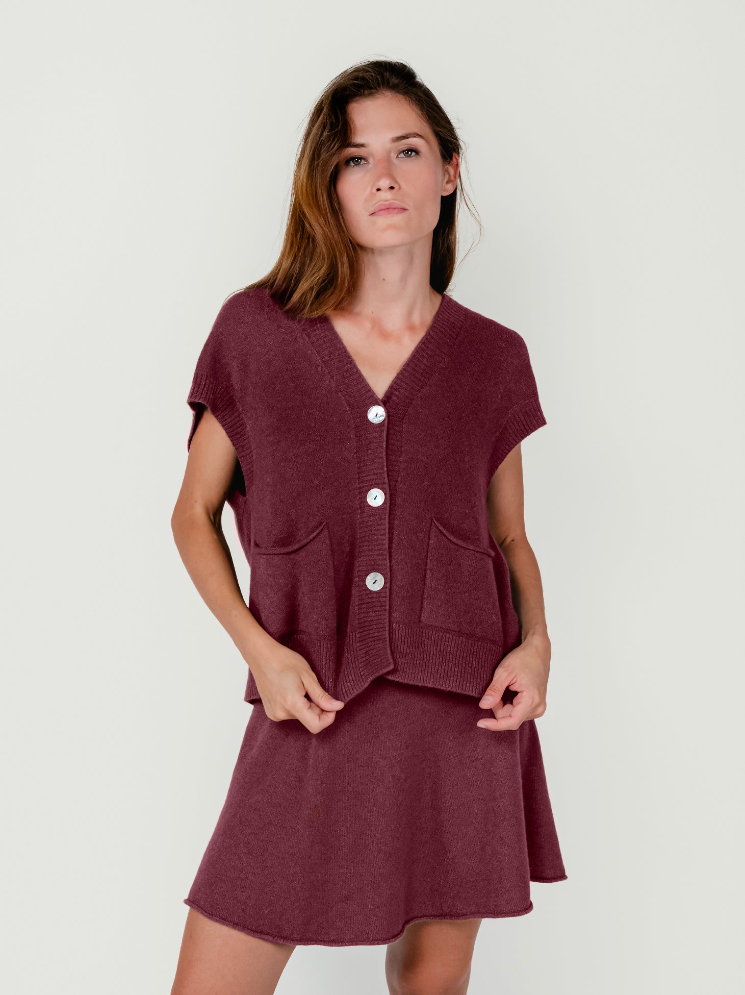 SBETS VEST | CHERRY