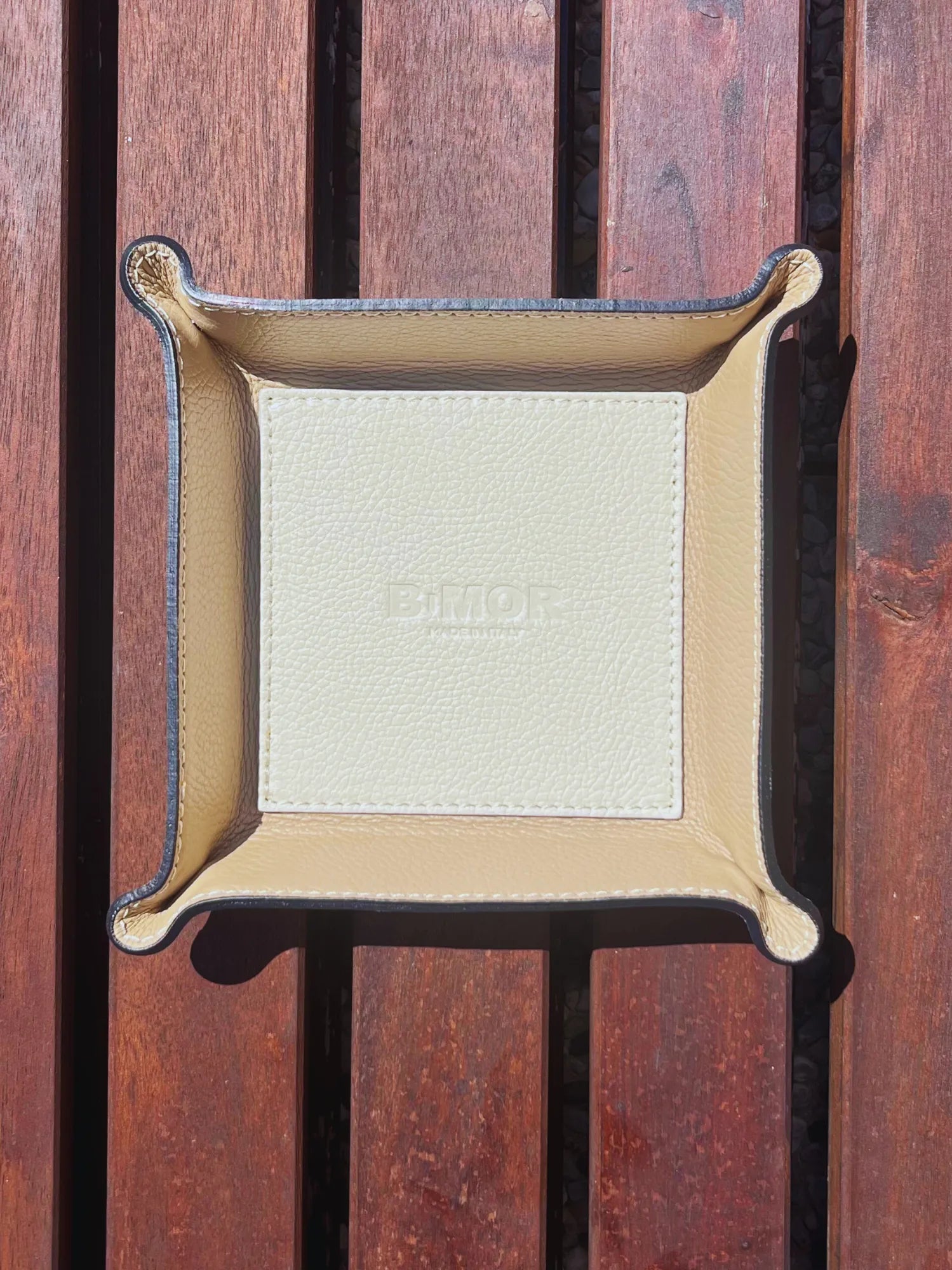 EMPTY POCKETS | BEIGE SHADES