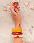 Carica l'immagine nel visualizzatore della galleria, SMALL BANGLE | SAND SHADES
