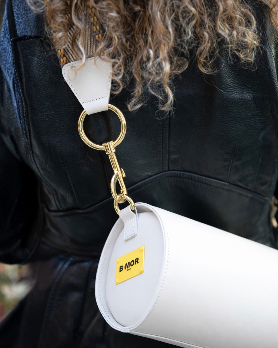 CIRCULAR | MILKY WHITE