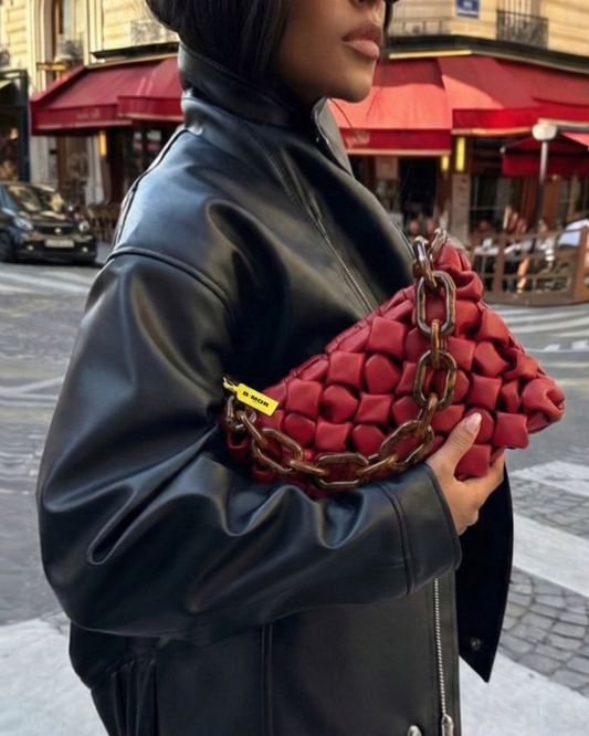 CURLY | RED LIPSTICK