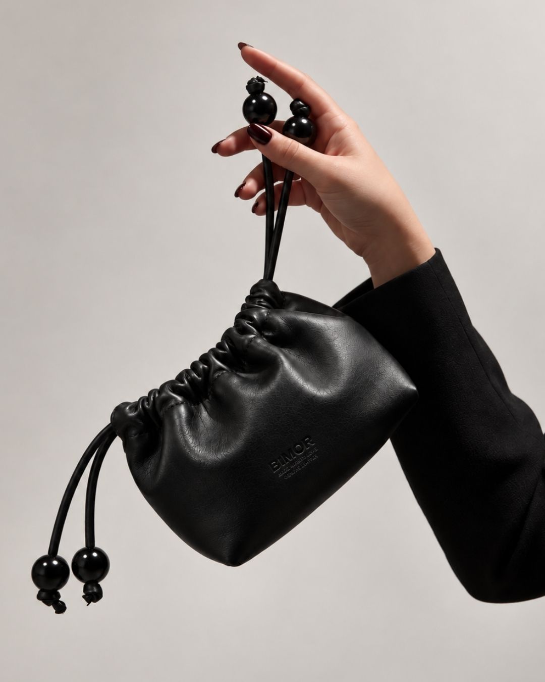 BONBON | TOTAL BLACK