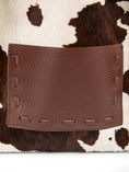 Carica l'immagine nel visualizzatore della galleria, POCAHONTAS | COW BROWN

