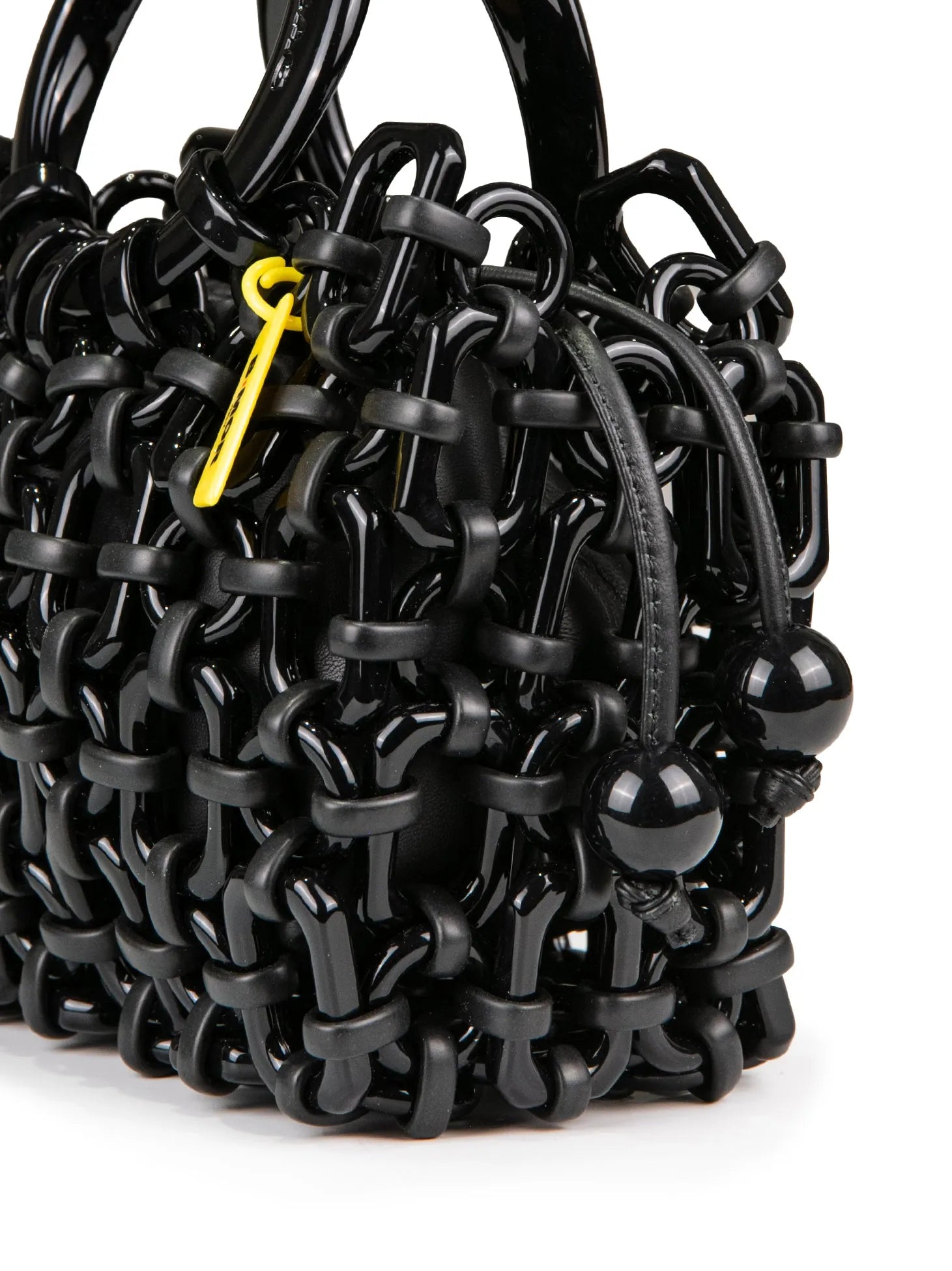 BON BON | TOTAL BLACK