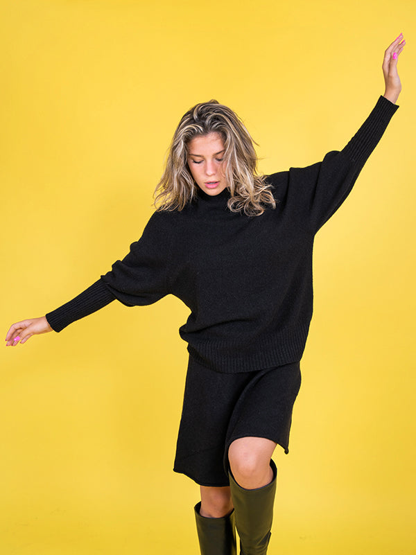 KARI | Full Black